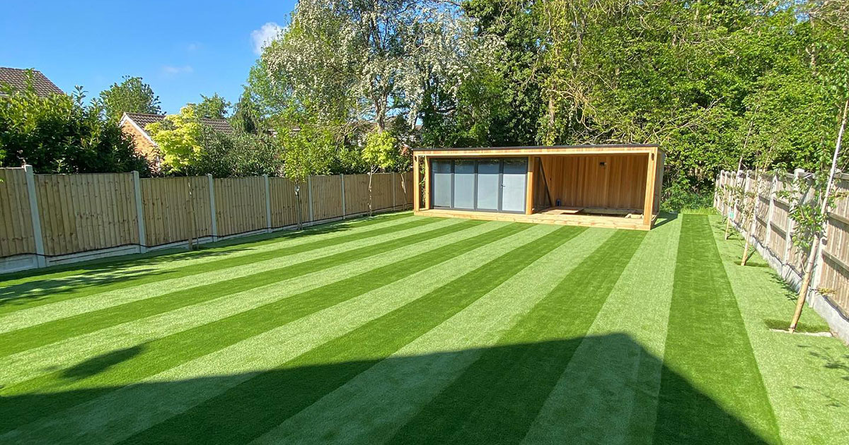 Artificial Grass Pros and Cons: The Ultimate List