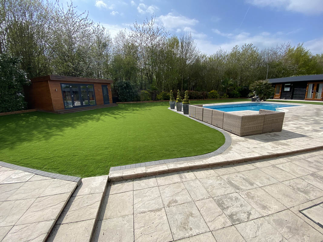 Howe Green artificial grass full garden