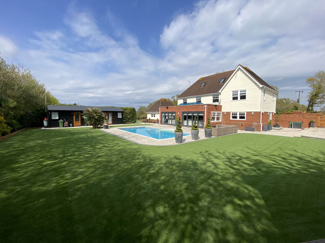 Howe Green artificial grass lawn